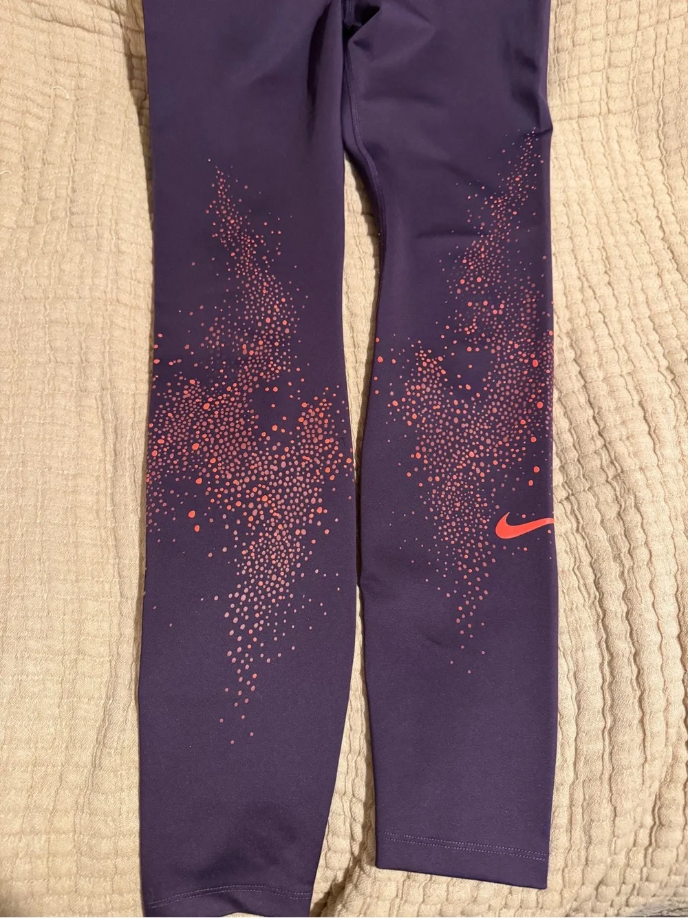 Nike women Purple Leggings with Pink Speckle Accent like new